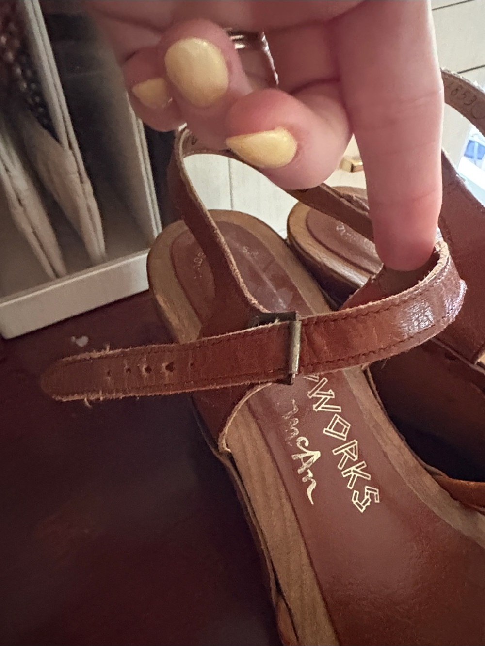 1970s Woodworks by Thom McaAn Thom McAn Brown Leather Wood-Effect Wedge Sandals - Picture 12 of 16
